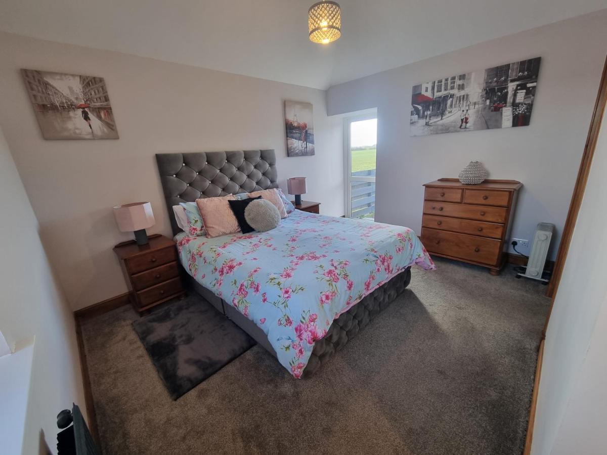 The Auld Byre - By The Beach Dumfries Buitenkant foto